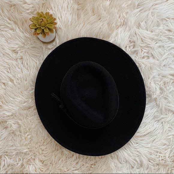 NWT Universal Thread Black Felt Hat
